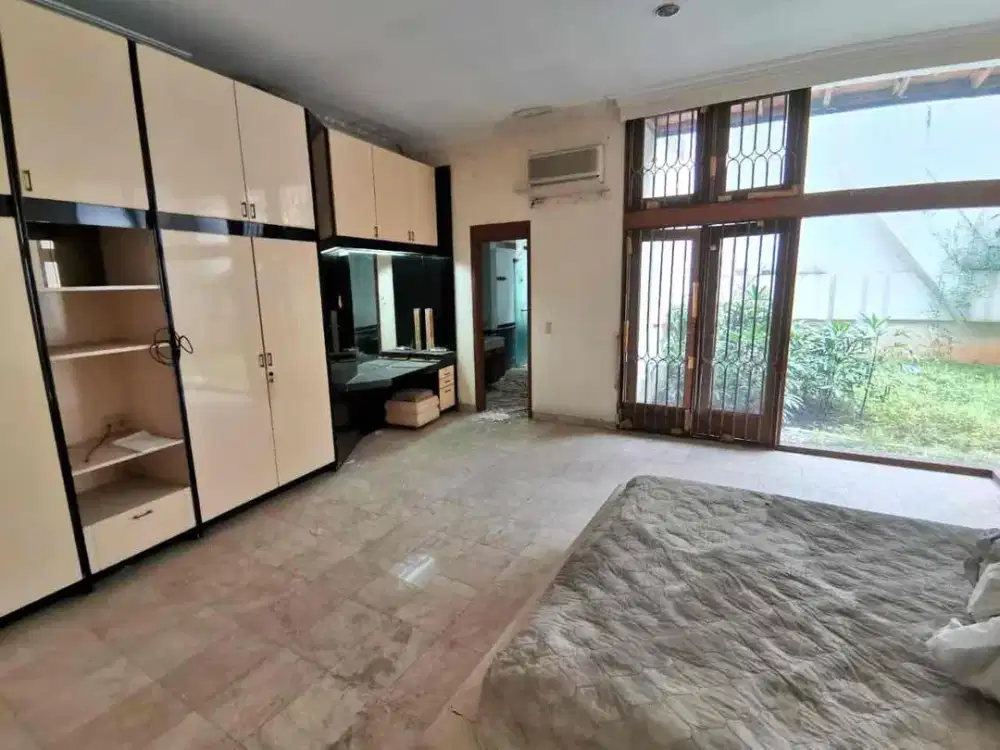 Dijual Rumah di Kebayoran Lama daerah Kebon Nanas