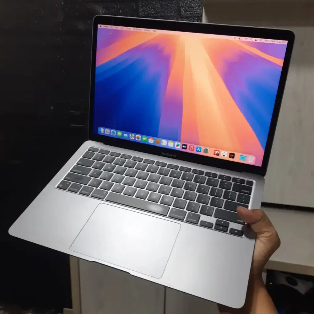 Macbook air m1 2020 ram 8gb ssd 128gb grey mulus bisa cod