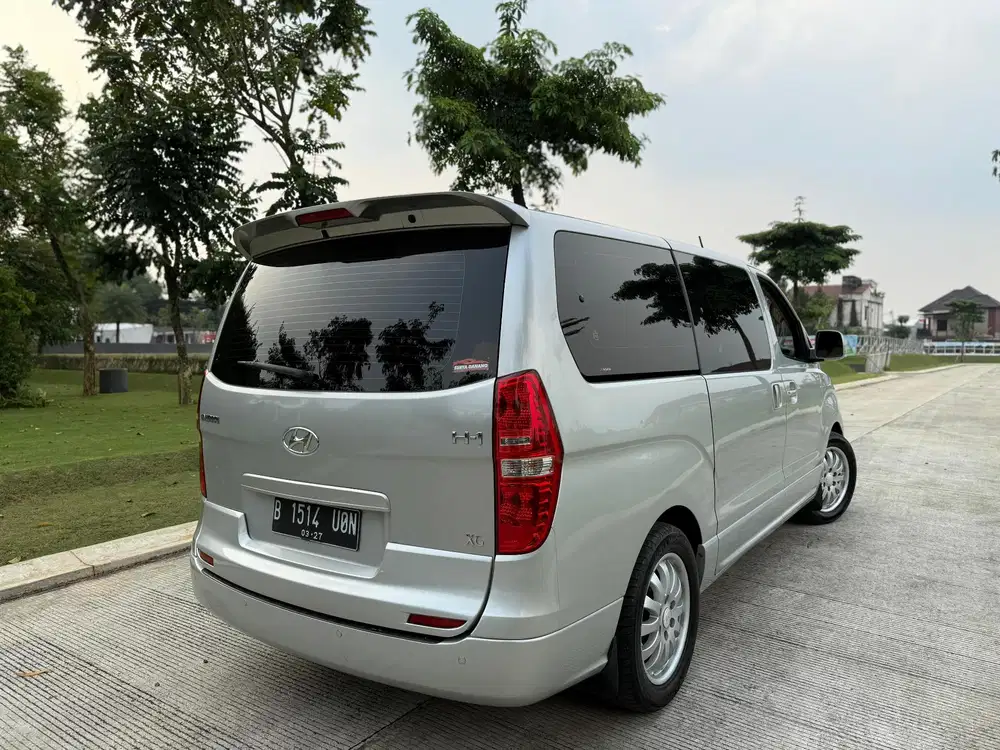 Hyundai H-1 2012 Bensin