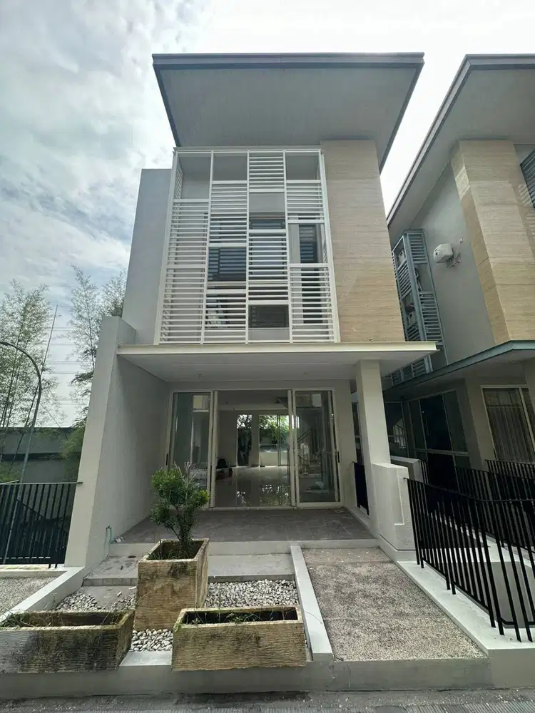 Konsep Townhouse Siap Huni Strategis Surabaya Barat WISATA BUKIT MAS