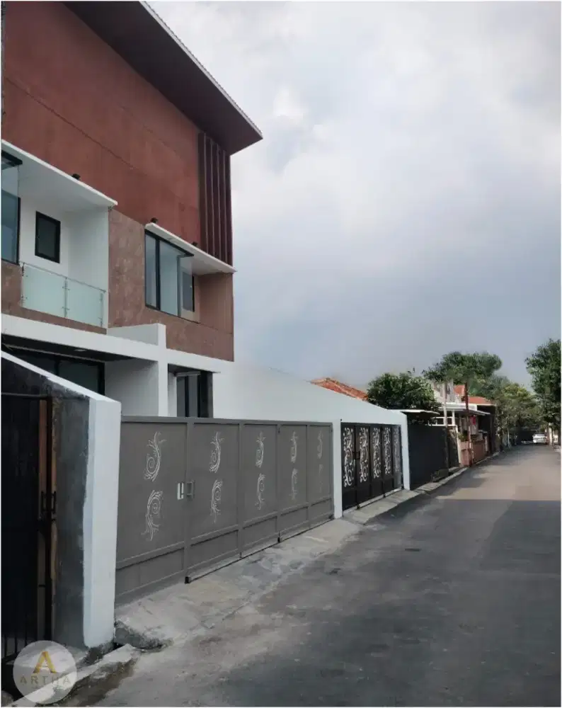 Rumah di kopo permai bagus masih baru siap huni dekat ke tol