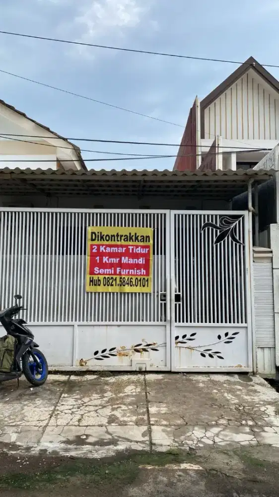Disewakan rumah lokasi strategis