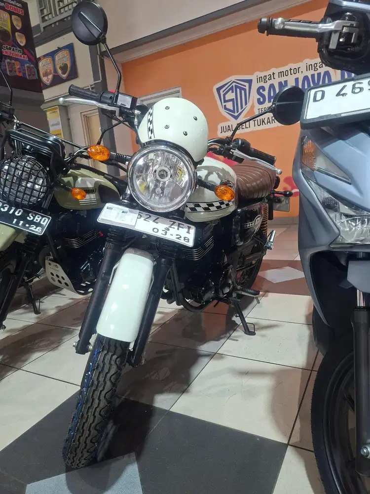 W 175 CAFE 2020 - SRI SANJAYA MOTOR