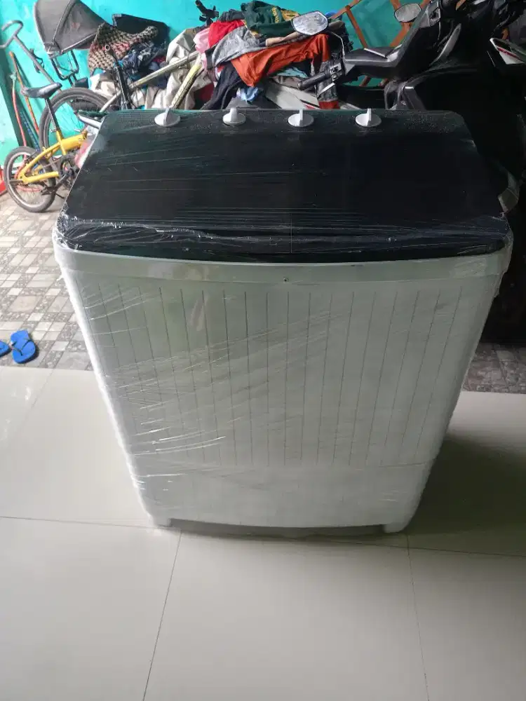 Mesin cuci 2 tabung merk Polytron jumbo siap pakai bagus