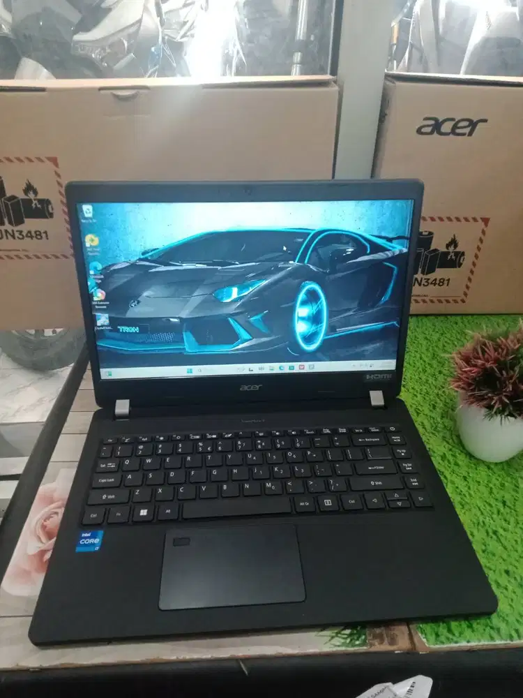 Acer Travelmate P214 i7 Gen 11 RAM 8GB SSD 512GB - Slim & Powerful!