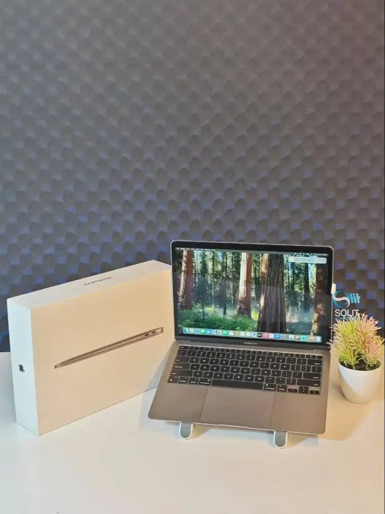 Laptop Apple MacBook Air M1 2020 8GB SSD256 Kondisi Seperti Baru