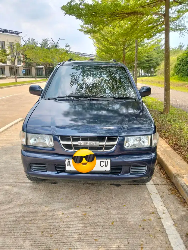 Isuzu panther LV 2001