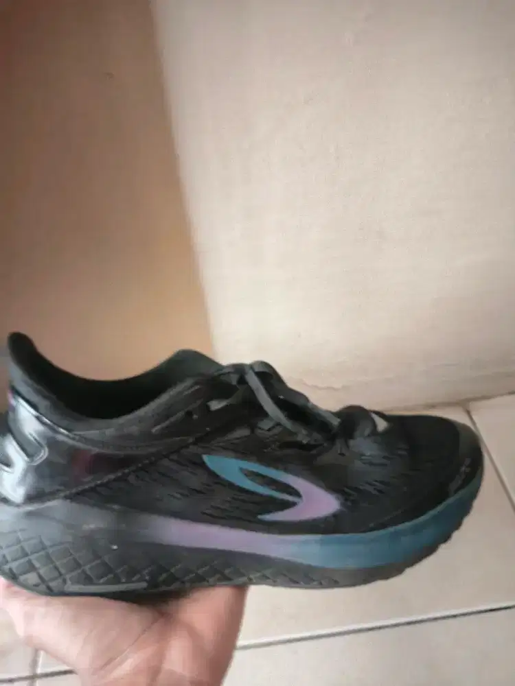 Sepatu running Nineten