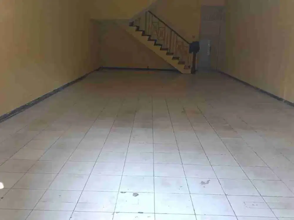 Disewakan ruko di Raya Mulyosari, Surabaya