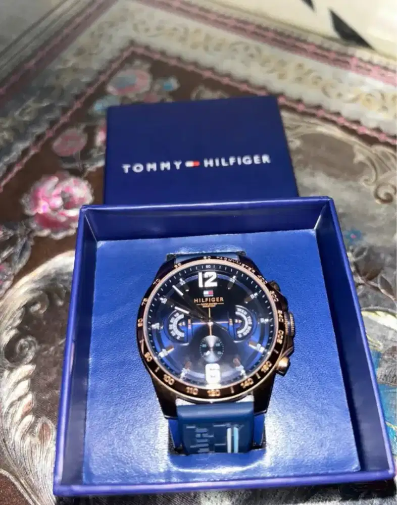 Jam Mahal Ori Tommy Hilfiger