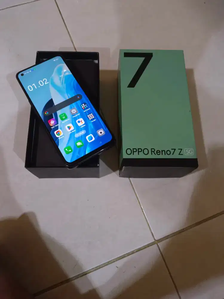 Oppo Reno 7 Z 5G 8/128 fullset mlusss 97%, baret alus layar aja