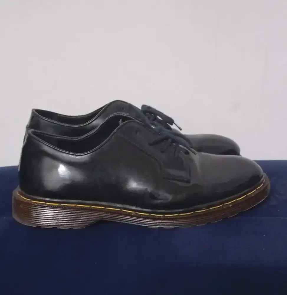 DR MARTENS SEPATU FORMAL