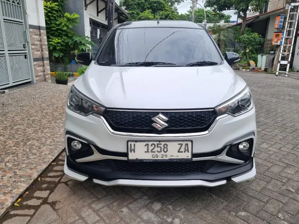 SUZUKI ALL NEW ERTIGA 1.5 HIBRID CRUISE A/T 2024 TWO TONE