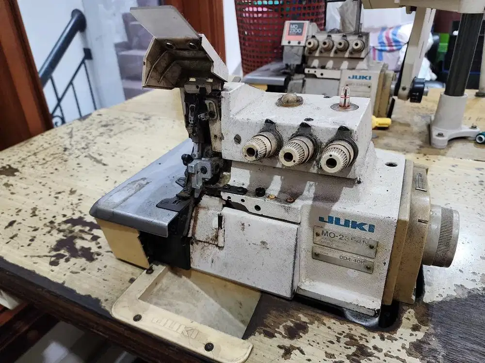 Mesin Jahit Obras Benang 3 Juki MO 2364N