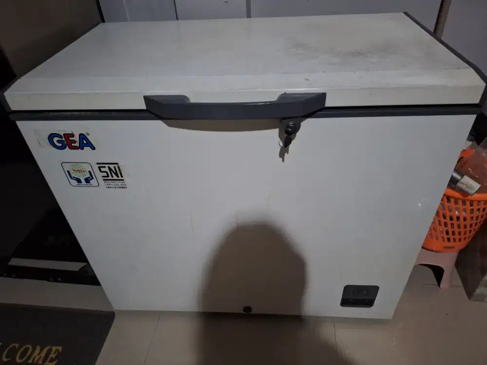 Freezer Gea yg 318liter