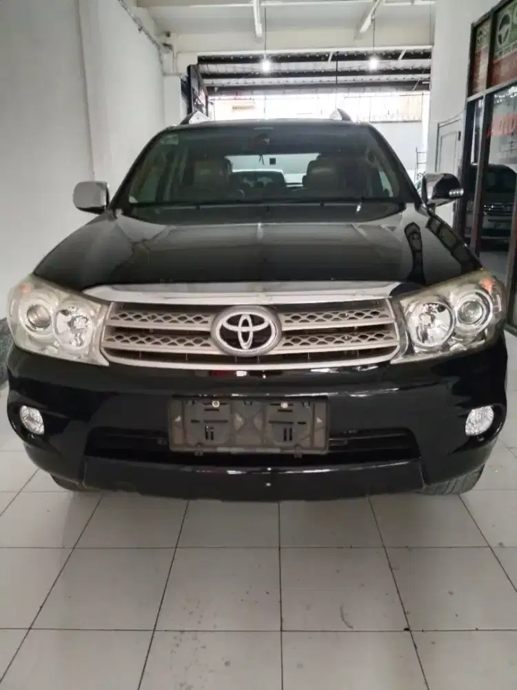 Toyota Fortuner G At Bensin 2011