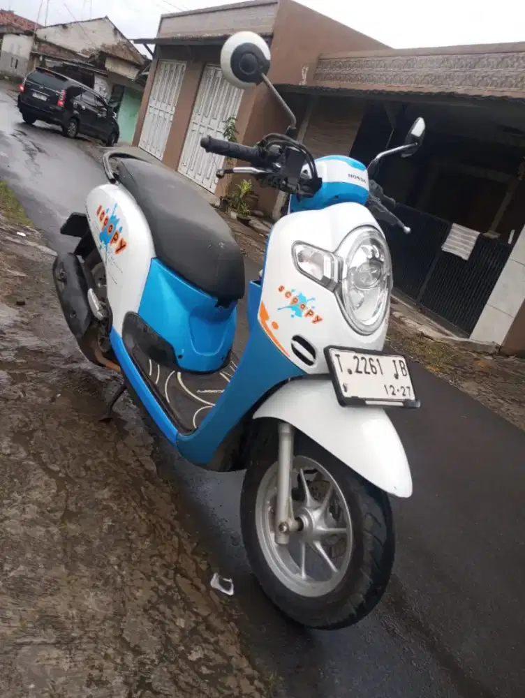 Honda Scoopy donat