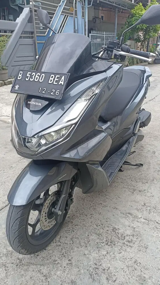 Honda PCX 160 CBS tahun 2021 ( pajak baru 12-2026 ).