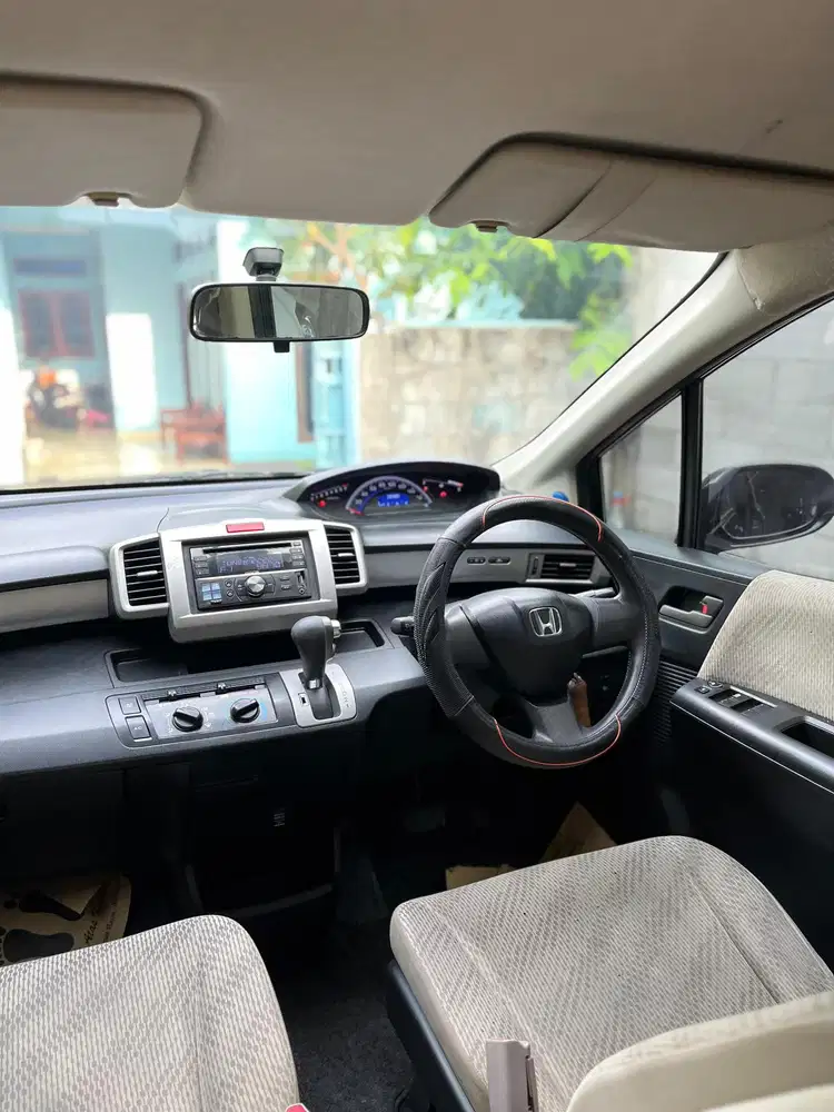 Honda Freed 2012 Bensin