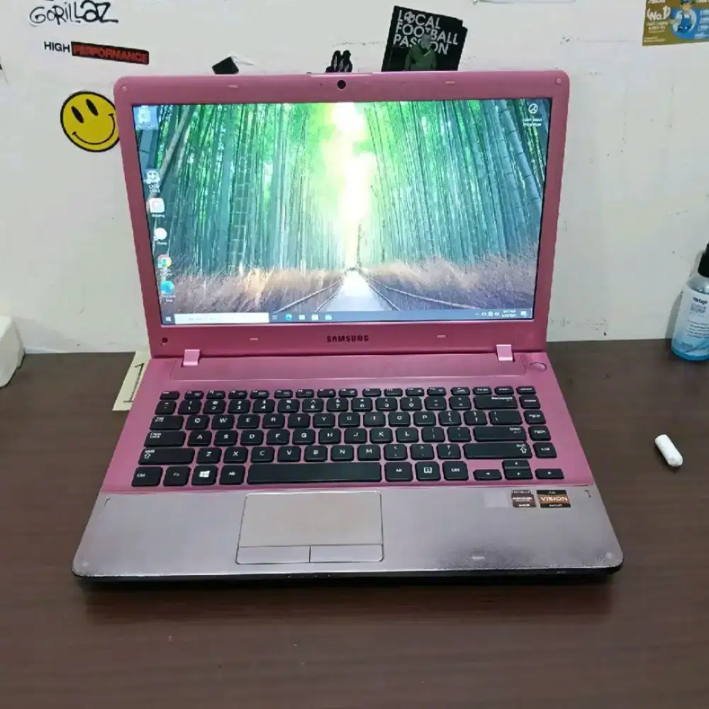 Laptop Samsung 355V4c AMD A6-4400M 8/256 SSD