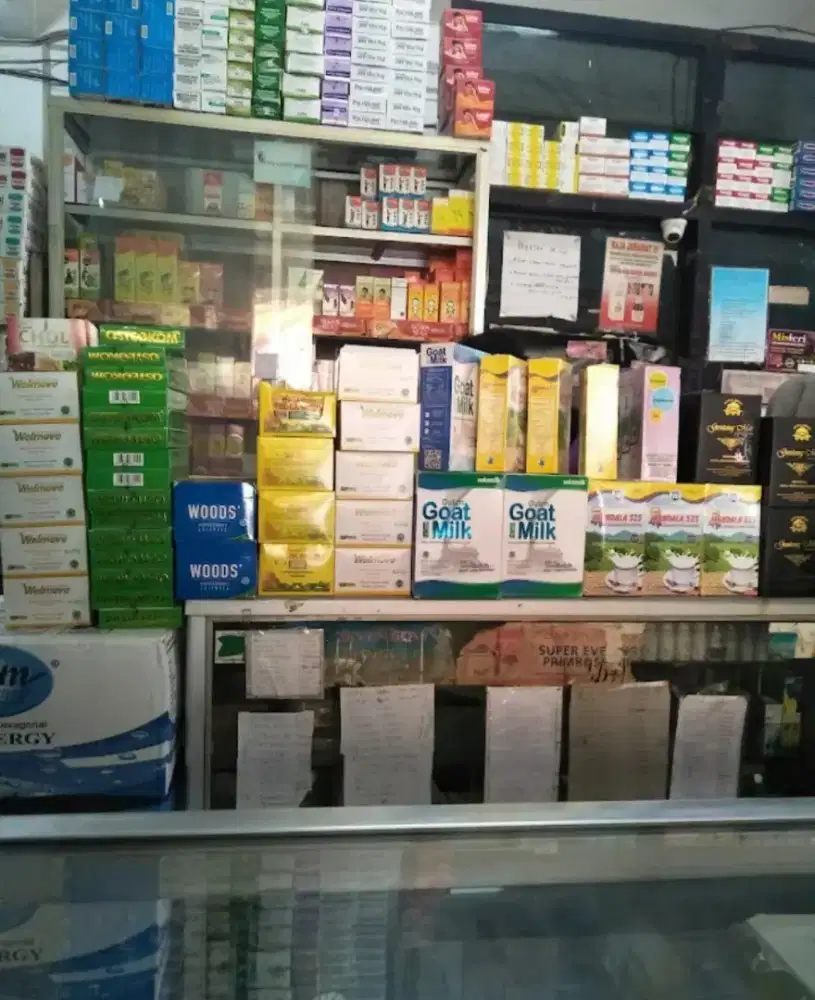 Lowongan kerja admin / kasir wanita toko obat Generik