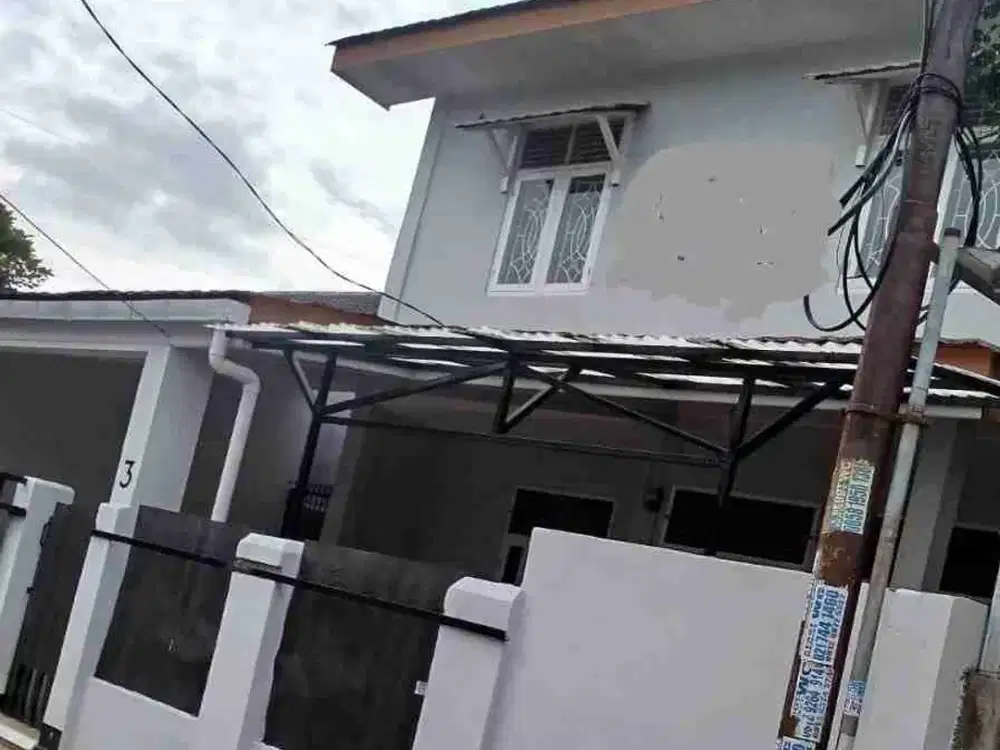 Rumah di sewakan 2 lantai , di komplek pertamina pondok Ranji, dekat setasiun pdk Ranji bbs banjir