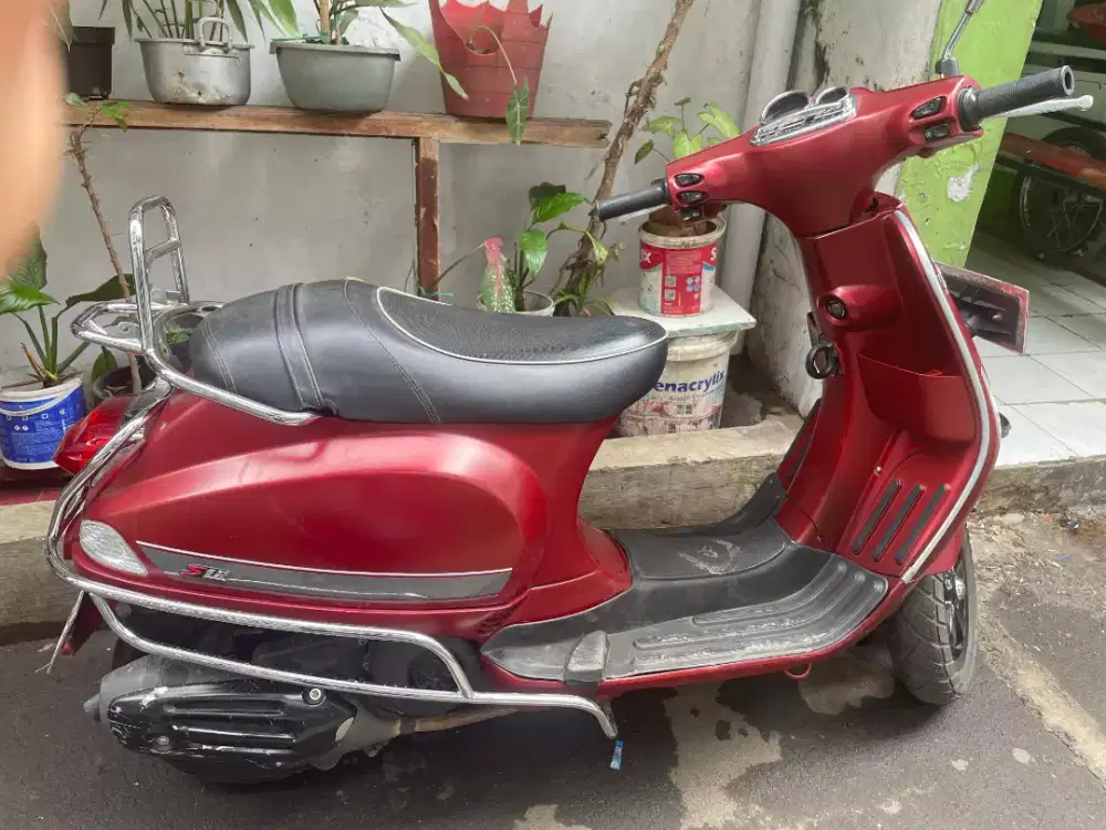 Vespa S 125 merah pajak on aman jaya