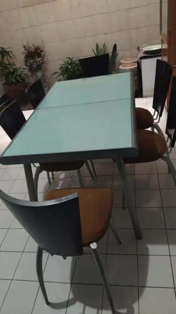 Dijual cepat set meja makan besi