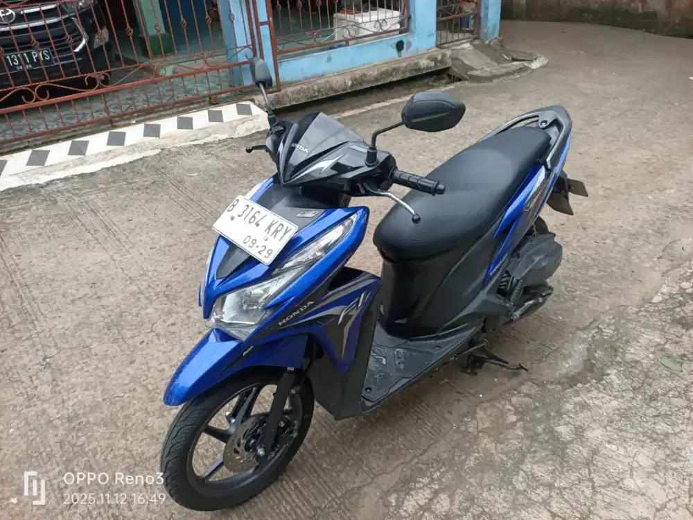 Vario KZR iss 2014 pajak hidup km rendah