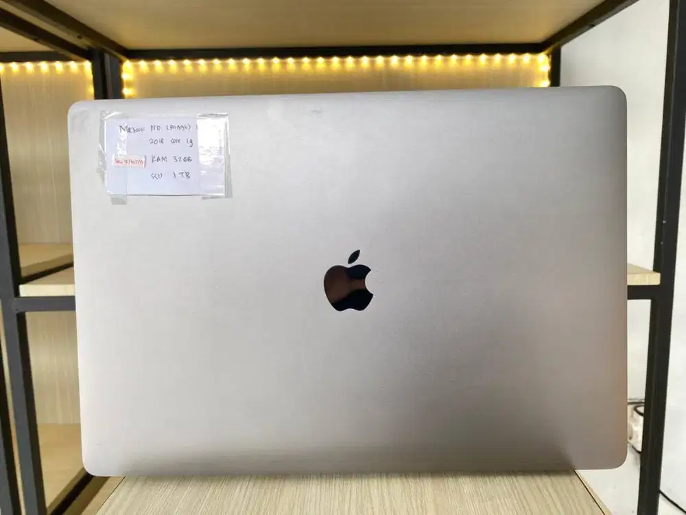 MacBook Pro 2018 15 inch Core I9 RAM 32GB/1TB Fungsi Normal Semua