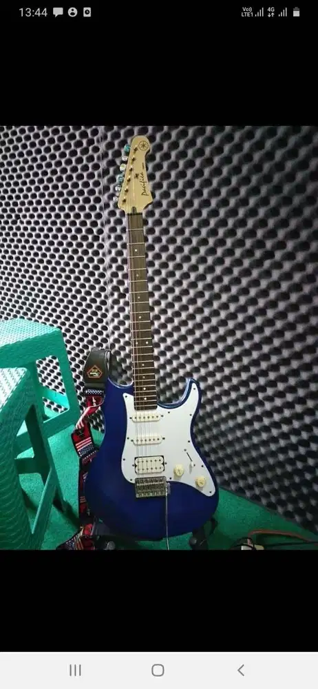 Gitar Yamaha Pacifica 012
