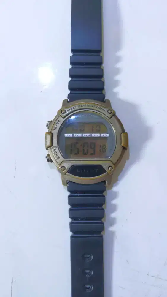 Casio W 92H second