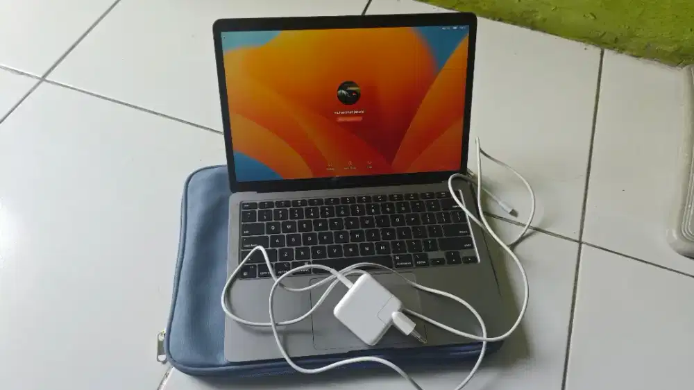 Macbook air M1 2020 8/256