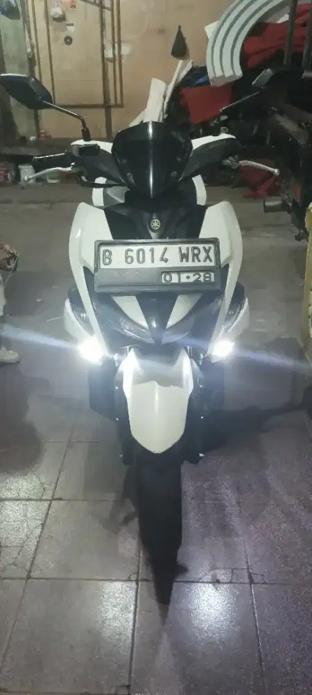 Dijual aerox abs 2018 putih