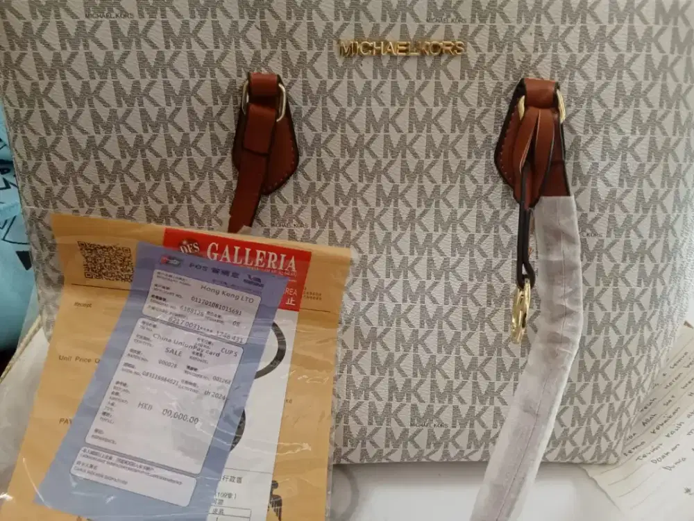 Authentic Michael Kors Jet Set Logo ToteBag (Neutrals)