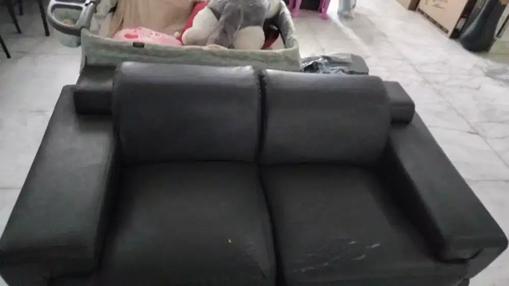 Sofa Mewah Empuk 2 Seat Warna Hitam