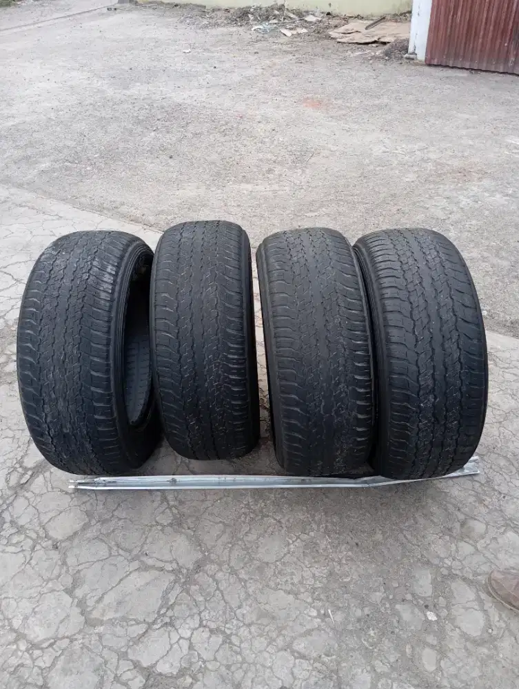 Jual ban mobil bekas