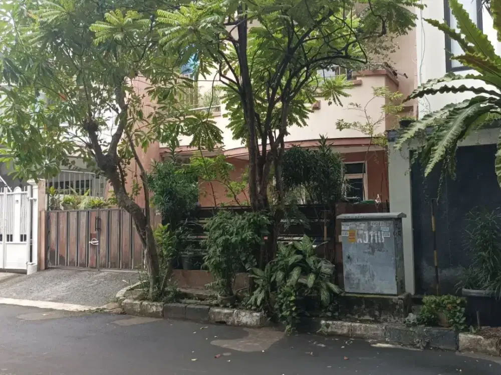 DiJual Lelang Rumah Perumahan Taman Permata Buana Jalan Pulau Panjang Kembangan - Jakarta Barat