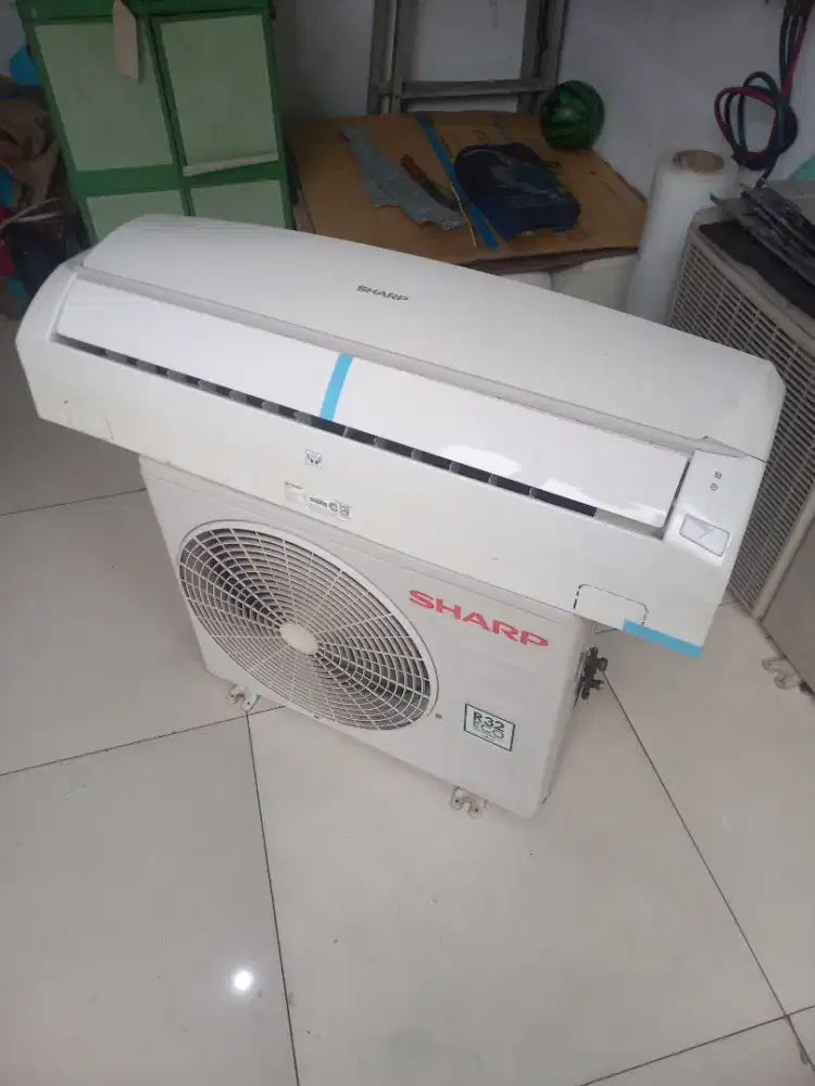Jual ac 1/2 pk sharp r32 thailan ac msih bgus n dingin