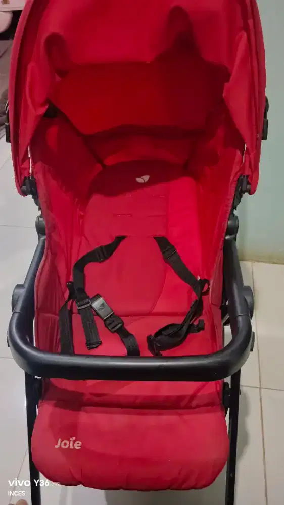 Di jual stroller bayi joie bekas