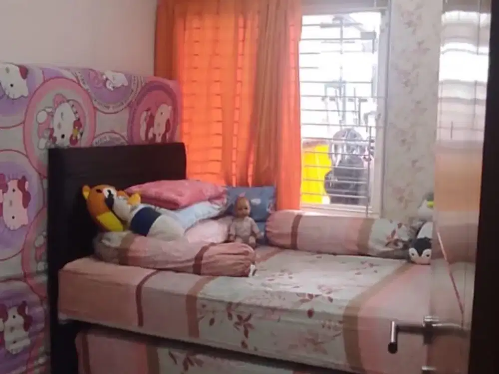 Dijual Cepat Rumah 2 Kresek Indah LT 87m2, Semi Furnished