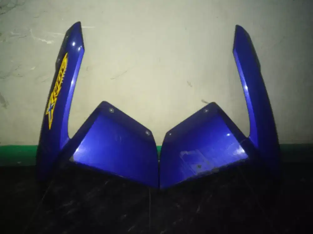 Panel sayap tebeng depan Yamaha X-Ride