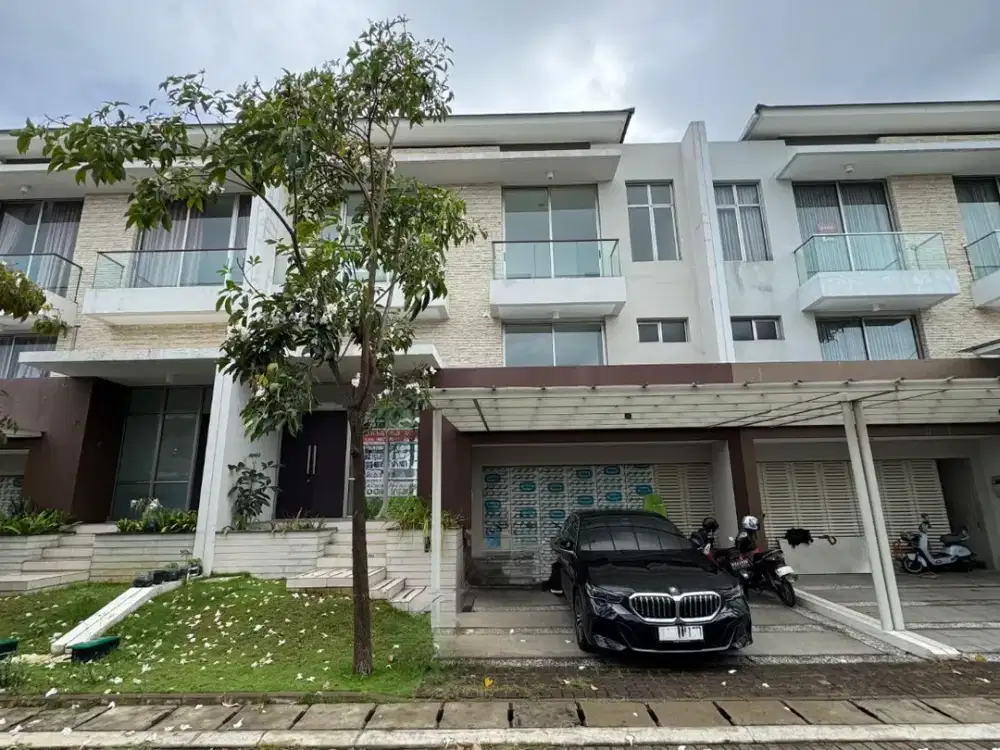 Dijual rumah PIK 2 ukuran 10x25 view danau