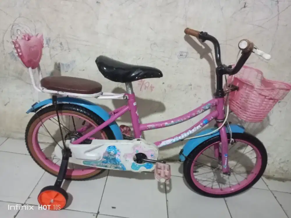 SEPEDA ANAK CEWEK UKURAN 16 PLUS RODA BANTU BONCENGAN KERANJANG KOKOH