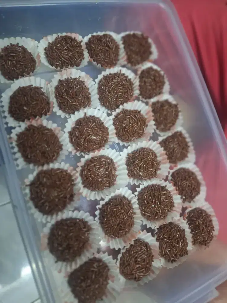 Dicari A.R.T wanita diatas 35 tahun