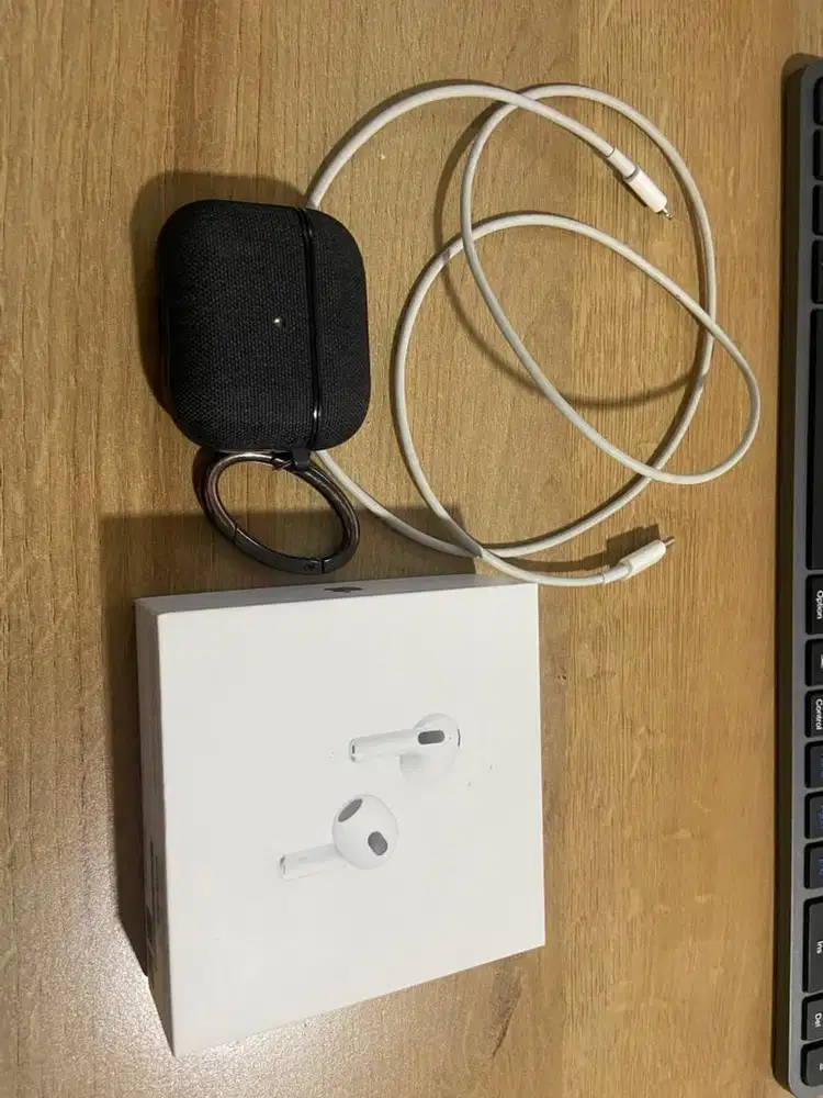 AIRPODS (3RD GENERATION)