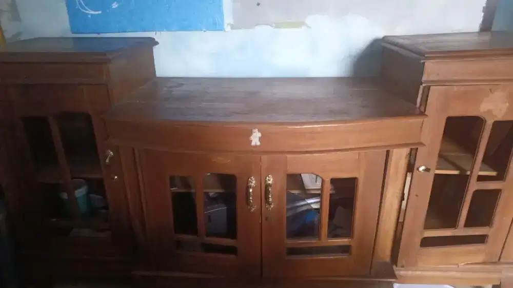 Furnitur (bufet jati, 2 kasur spring bed)