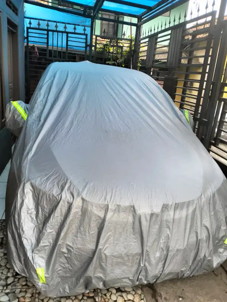Cover Mobil Like new