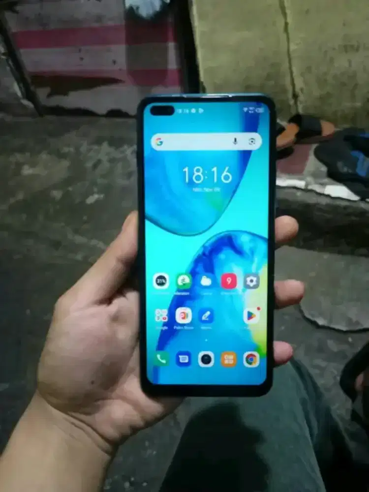 infinix note 8, ram 6/64, minus pemakaian cewek selebih nya aman.