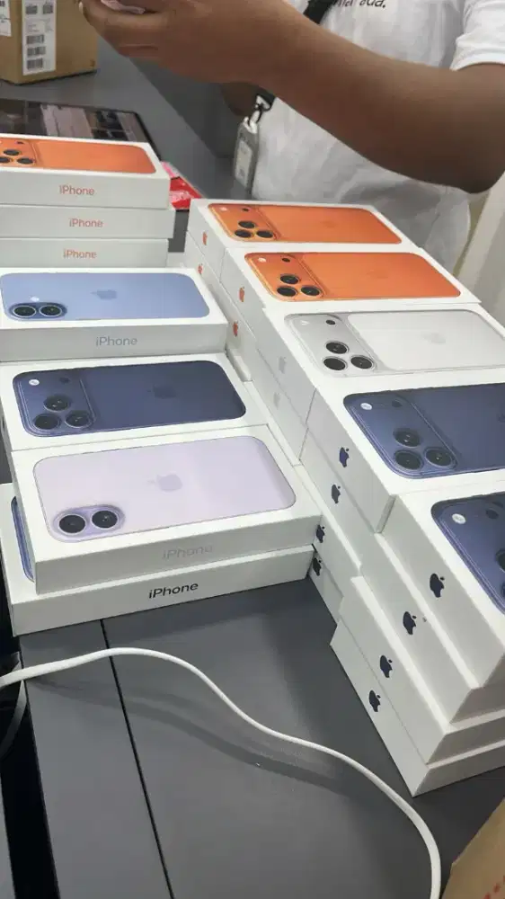 IPHONE 17 SERIS BY HOME CREDIT